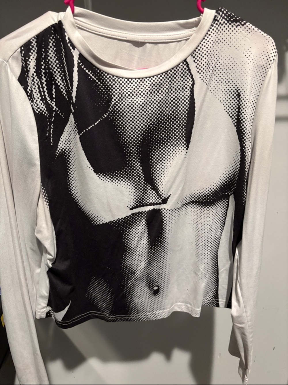 Black & White Long-Sleeve Graphic Crewneck Top